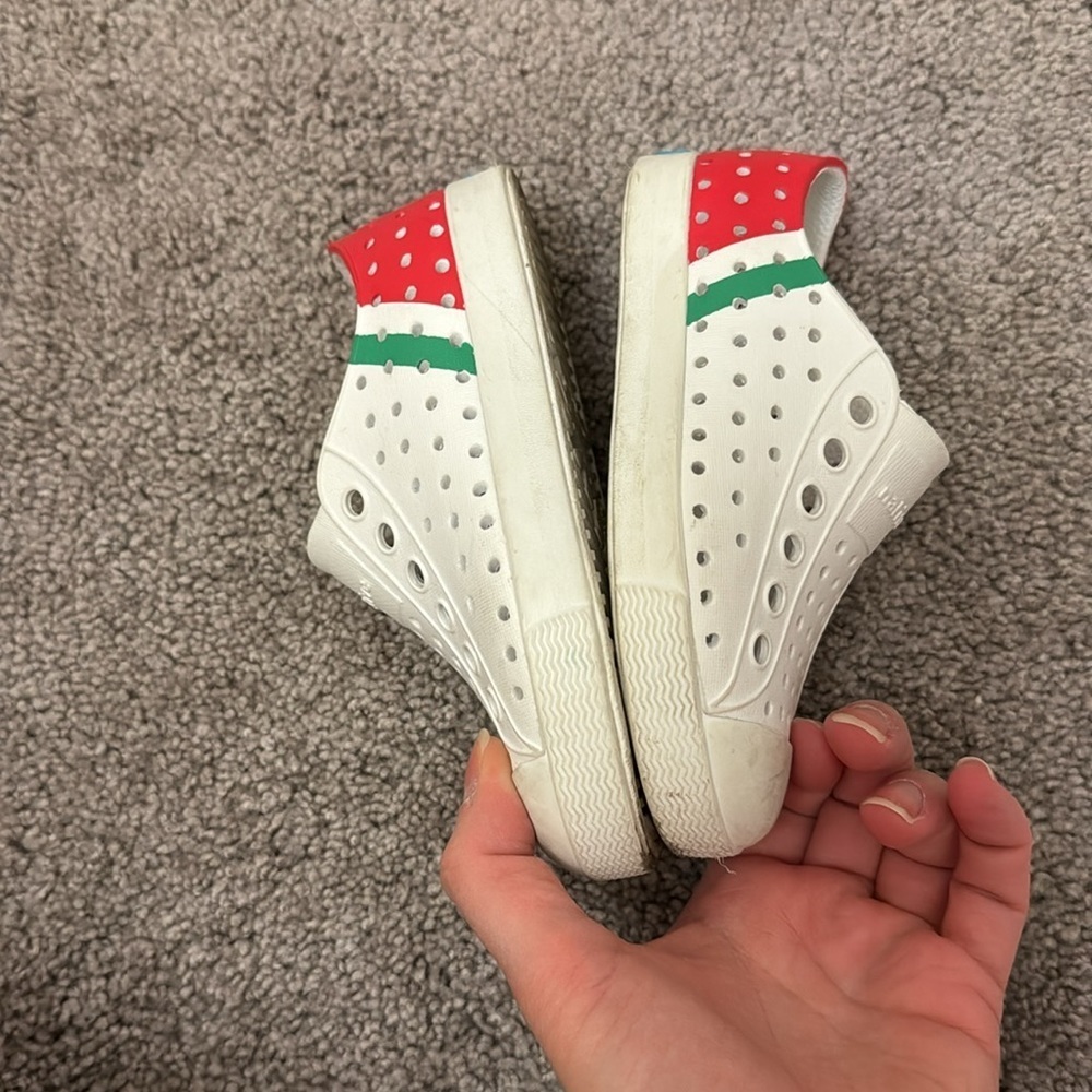 Native Red White & Green Jefferson Shoe - Picture 3 of 6